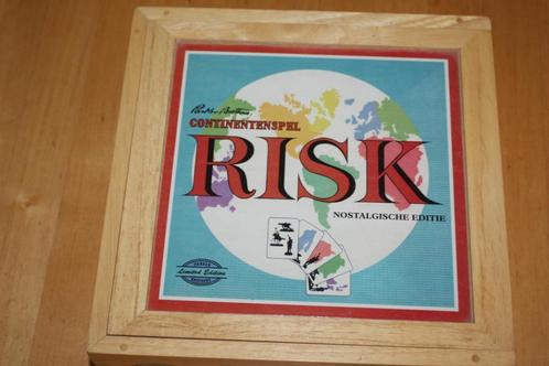 Risk nostalgische editie limited editie in houten doos, Hobby en Vrije tijd, Gezelschapsspellen | Bordspellen, Gebruikt, Drie of vier spelers
