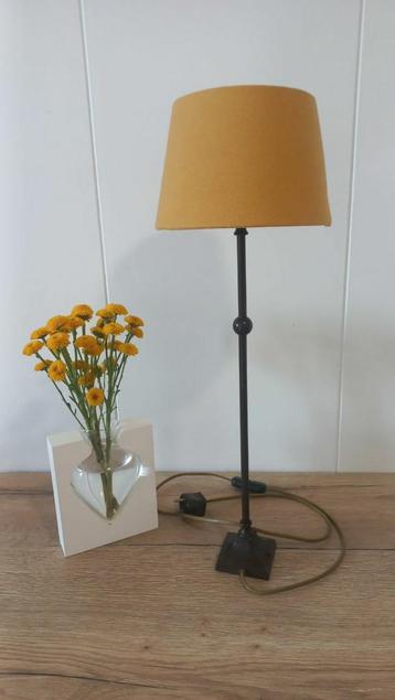 Bureaulamp. beschikbaar voor biedingen