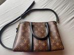 Louis Vuitton Soufflot BB, Ophalen of Verzenden, Zo goed als nieuw, Bruin, Handtas