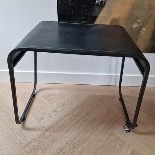 Metalen bijzettafel Home Society - Zwart 50% korting, Huis en Inrichting, Tafels | Bijzettafels, Rechthoekig, 45 tot 60 cm, 55 tot 75 cm