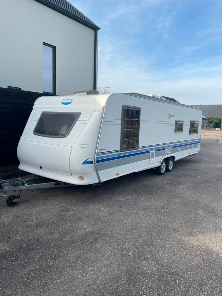 Hobby 700 Tandemasser 5 pers met voortent 2003, Caravans en Kamperen, Caravans, Bedrijf, tot en met 5, 1250 - 1500 kg, Rondzit