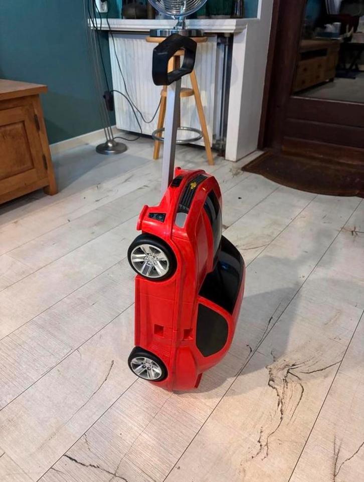 Leuke Auto Kinderkoffer - Ideaal voor Reisjes!, Sieraden, Tassen en Uiterlijk, Koffers, Zo goed als nieuw, Hard kunststof, 50 tot 60 cm