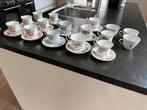 Vintage porseleinen theekopjes en schoteltjes, Antiek en Kunst, Antiek | Servies compleet, Ophalen of Verzenden