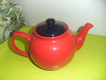 THEEPOT beschikbaar voor biedingen