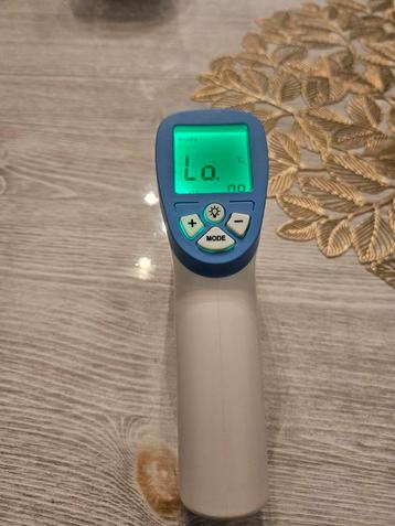 Infrarood Thermometer DT-8806C beschikbaar voor biedingen