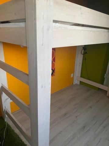 Hoogslaper beschikbaar voor biedingen