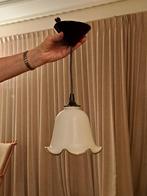 vintage hanglamp met klokvormig kapje, Huis en Inrichting, Lampen | Hanglampen, Ophalen, Vintage, Minder dan 50 cm, Glas