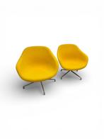 2x gele Hay About a Lounge Chair Low AAL81, Huis en Inrichting, Overige materialen, 75 tot 100 cm, Ophalen of Verzenden, Zo goed als nieuw