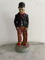 Vintage beeldje van oude man / boer met luxe klompen., Ophalen, Gebruikt, Mens