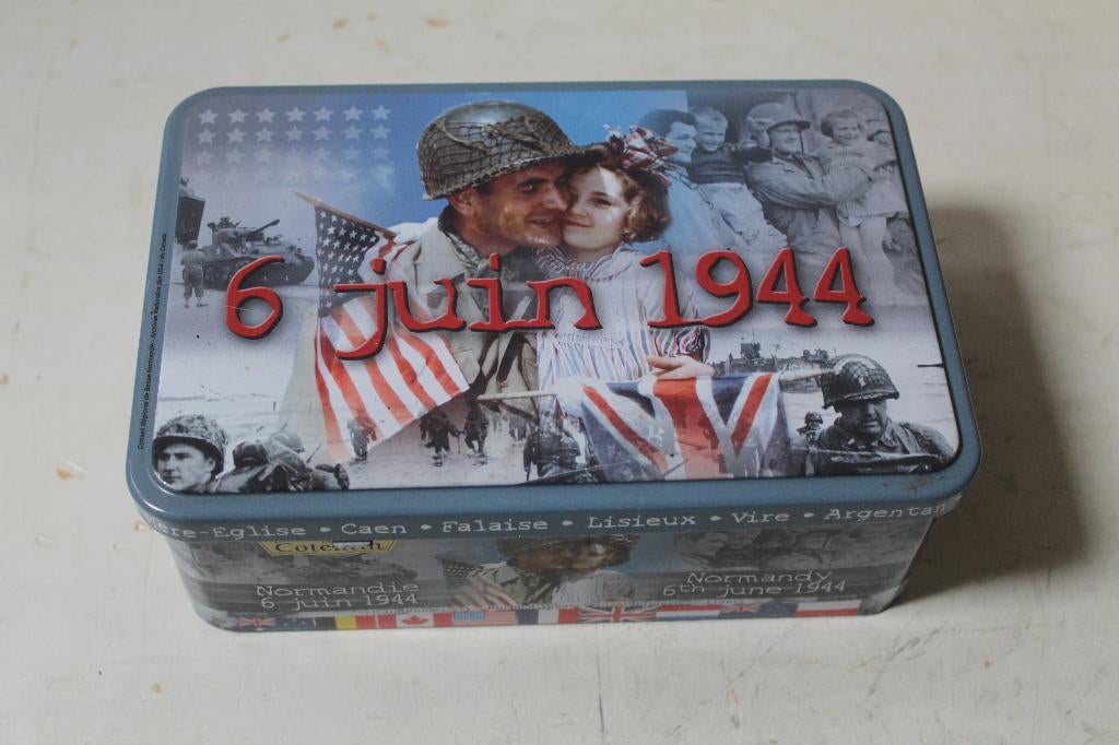 d day blik, Verzamelen, Ophalen of Verzenden, Gebruikt, Koek(jes), Overige merken