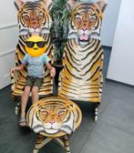 2 Kinder stoelen en 1 kinder tafel tijger hout, Ophalen, Zo goed als nieuw, Tafel(s) en Stoel(en)