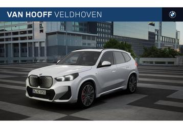 BMW iX1 eDrive20 M Sport / Panoramadak / Trekhaak / Sportsto beschikbaar voor biedingen
