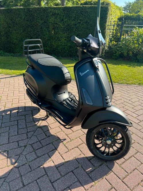 Vespa sprint, Fietsen en Brommers, Scooters | Vespa, Zo goed als nieuw, Ophalen of Verzenden