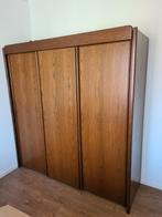 Schuifdeurkast ca 2 m bij ca 2.10 m hoog en 60 cm diep, Huis en Inrichting, Ophalen, Zo goed als nieuw, 50 tot 75 cm, 200 cm of meer