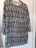 mooie zwart wit tuniek maat 44, Kleding | Dames, Blouses en Tunieken, H&M, Zwart, Maat 42/44 (L), Ophalen of Verzenden
