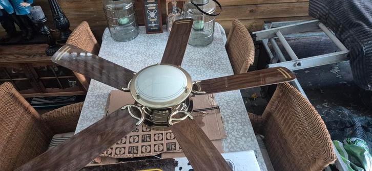 Plafondventilator met verlichting, Huis en Inrichting, Lampen | Hanglampen, Ophalen of Verzenden