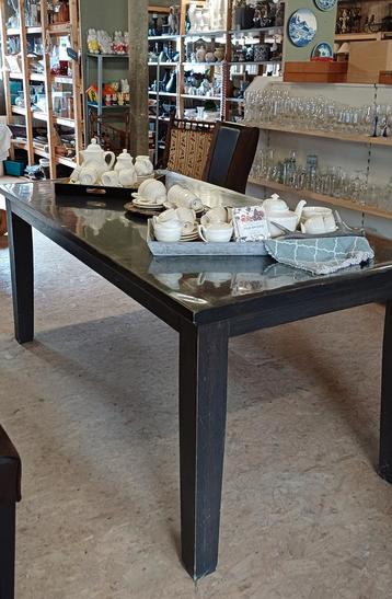 eiken eettafel. 180x90cm beschikbaar voor biedingen