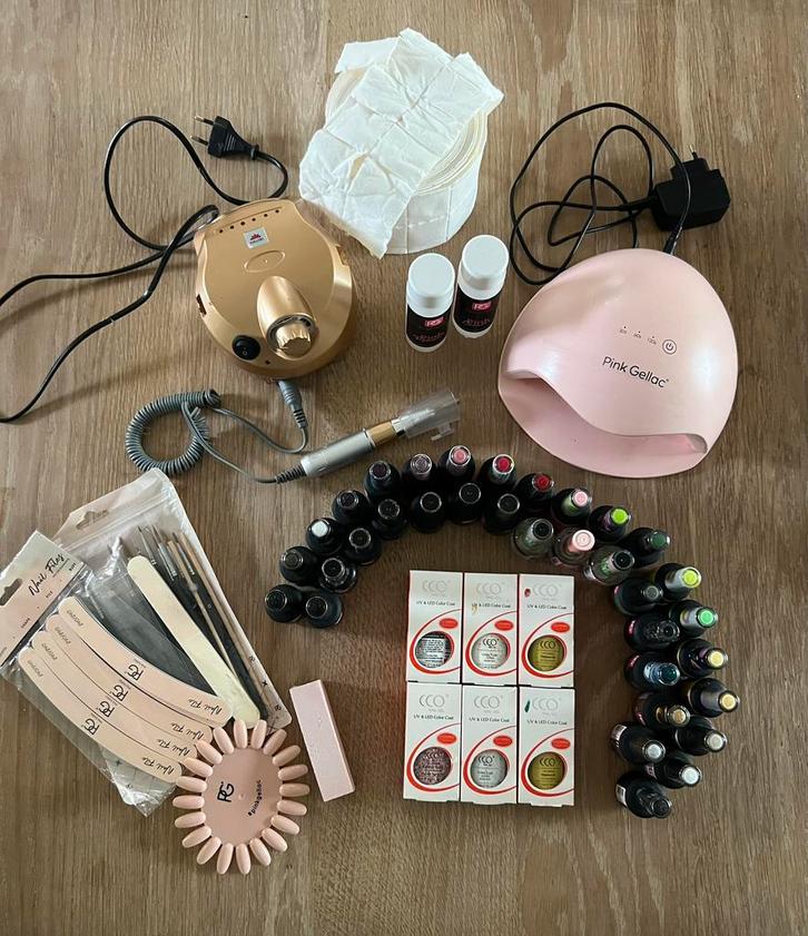 Pink Gellac set, lamp, elektrische vijl + 25 kleuren (zgan), Sieraden, Tassen en Uiterlijk, Uiterlijk | Cosmetica en Make-up, Gebruikt