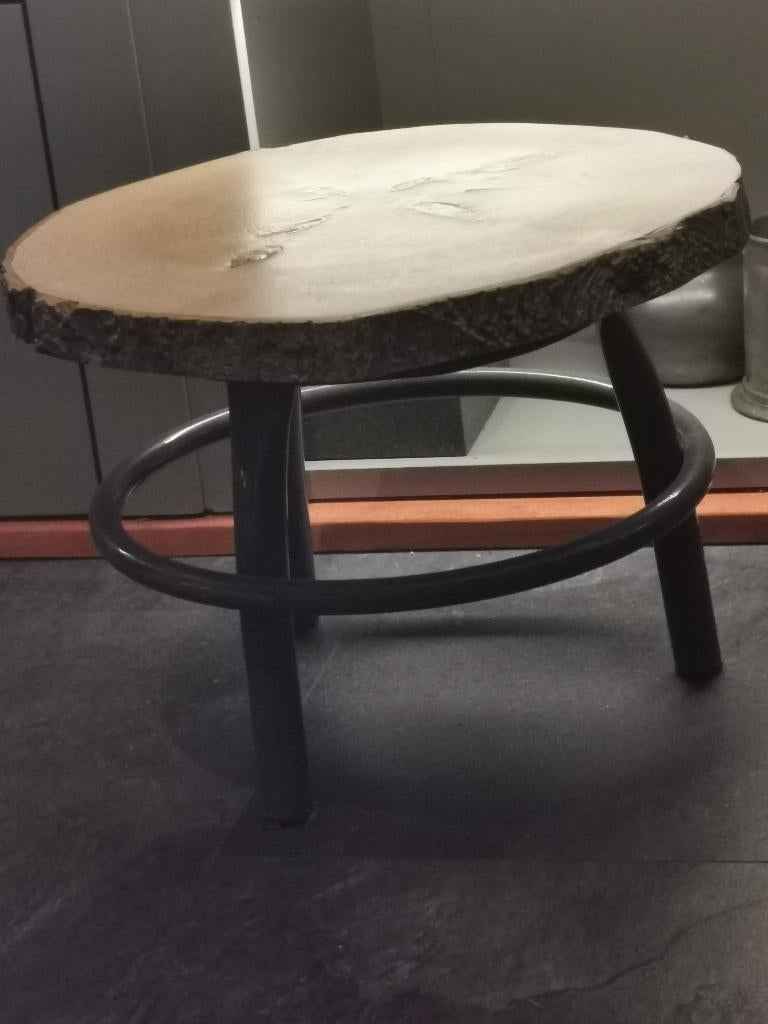 BLOEMENTAFELTJE/ krukje, hoog 27 cm, Huis en Inrichting, Tafels | Bijzettafels, Minder dan 45 cm, Minder dan 55 cm, Metaal of Aluminium