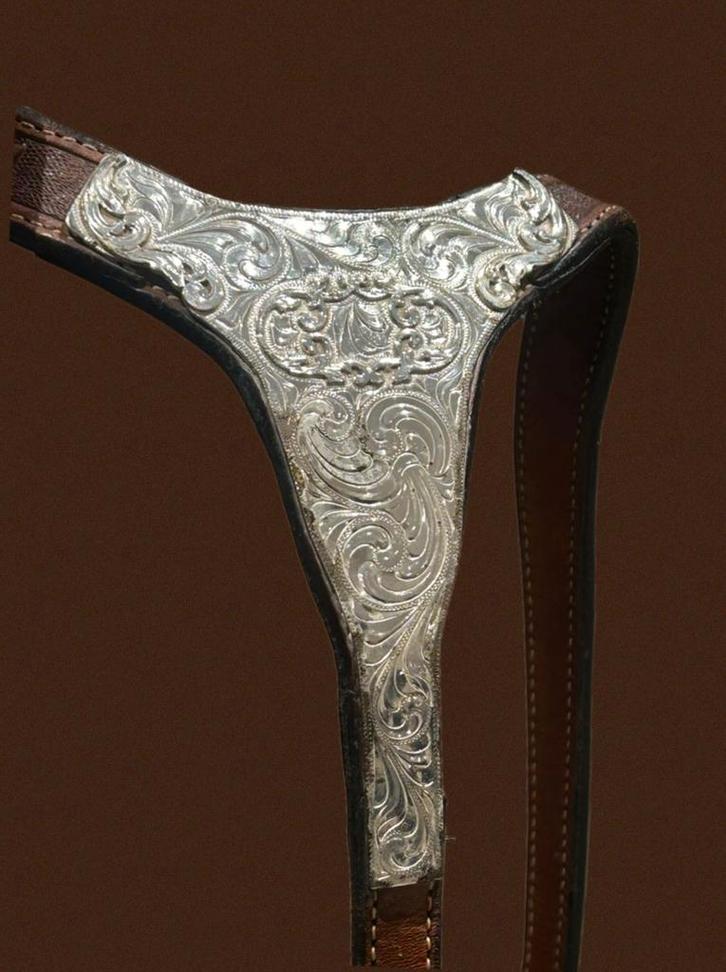 Zware kwaliteit Show Breast merk Circle Y borsttuig!, Dieren en Toebehoren, Paarden en Pony's | Hoofdstellen en Tuigage, Zo goed als nieuw