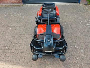 Zitmaaier  jonsered 
VoetHydrostaat/automaat  beschikbaar voor biedingen