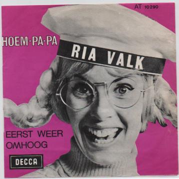 Ria Valk-  Hoem-Pa -Pa   beschikbaar voor biedingen