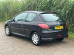 Peugeot 206 1.4 Forever Airco - Nieuw apk - Nette Auto, Voorwielaandrijving, 4 cilinders, Zwart, Origineel Nederlands
