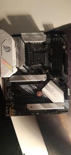 Asus ROG Strix B550-a gaming white, Computers en Software, Moederborden, Ophalen, DDR4, Zo goed als nieuw, Socket AM4