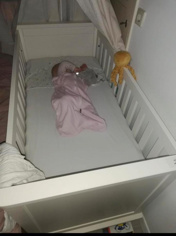 Mooi ledikant inclusief matras en aerosleep, Huis en Inrichting, Stoffering | Behang, minder dan 10 m², Ophalen