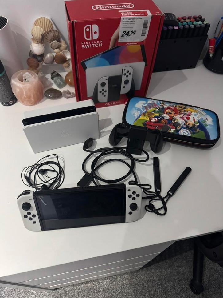Switch OLED, Spelcomputers en Games, Spelcomputers | Nintendo Switch, Zo goed als nieuw, Switch OLED, Met 1 controller, Ophalen of Verzenden