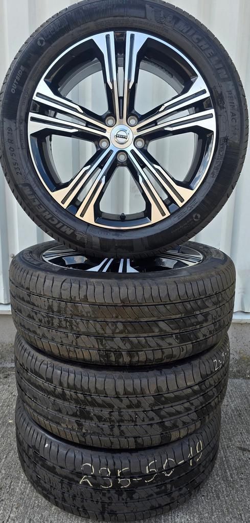 Originele 19 Inch Volvo XC40 Velgen+Banden, Auto-onderdelen, Banden en Velgen, Banden en Velgen, Zomerbanden, 19 inch, 235 mm