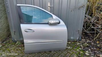 Portier rechts voor Mercedes M-klasse W164 ('05-'11) beschikbaar voor biedingen
