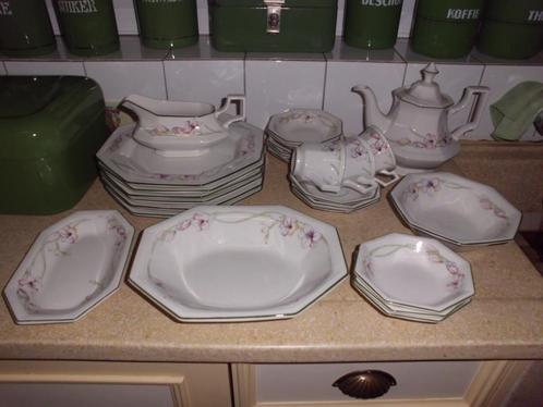 JOHNSON BROTHERS SANDRINGHAM SERVIESGOED 26 STUKS, Antiek en Kunst, Antiek | Servies compleet, Ophalen of Verzenden