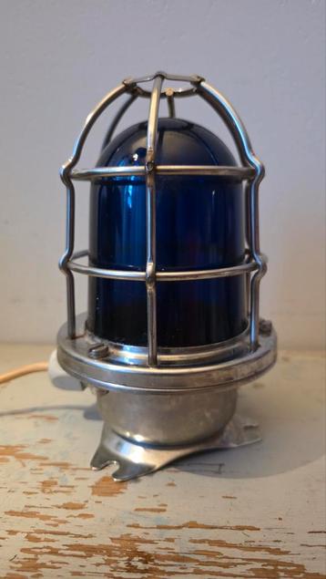 Industriële scheepslamp – blauw glas – ca. 1970s beschikbaar voor biedingen