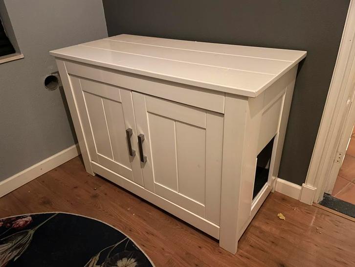 Kattenbak kast GRATIS, Huis en Inrichting, Kasten | Dressoirs, Zo goed als nieuw, 25 tot 50 cm, Ophalen