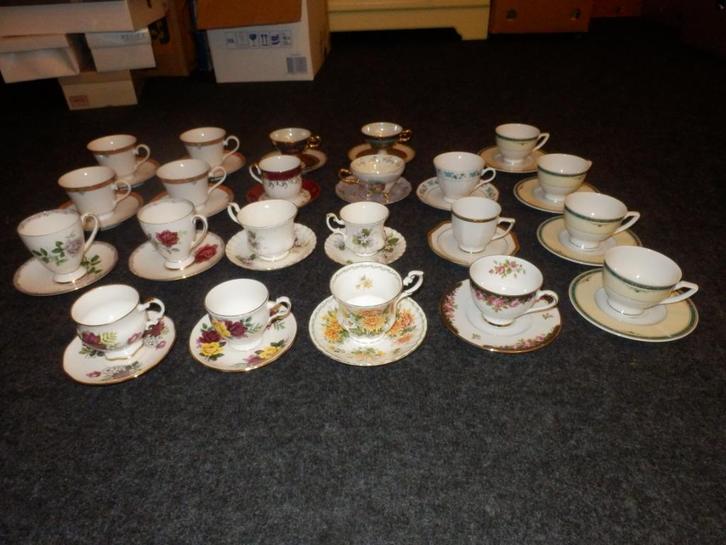 21  Diverse Engelse kop en schotels en China porcelijn., Antiek en Kunst, Antiek | Servies los, Ophalen of Verzenden