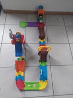 Vtech stuntbaan met 2 auto's, Ophalen of Verzenden, Zo goed als nieuw, 6 maanden tot 2 jaar
