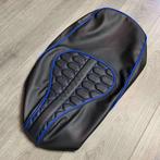 UITVERKOOP! Zadelhoes Vespa Sprint blauw audi rs custom, Info@jynkx.com, Jynkx, Nieuw, Ophalen of Verzenden