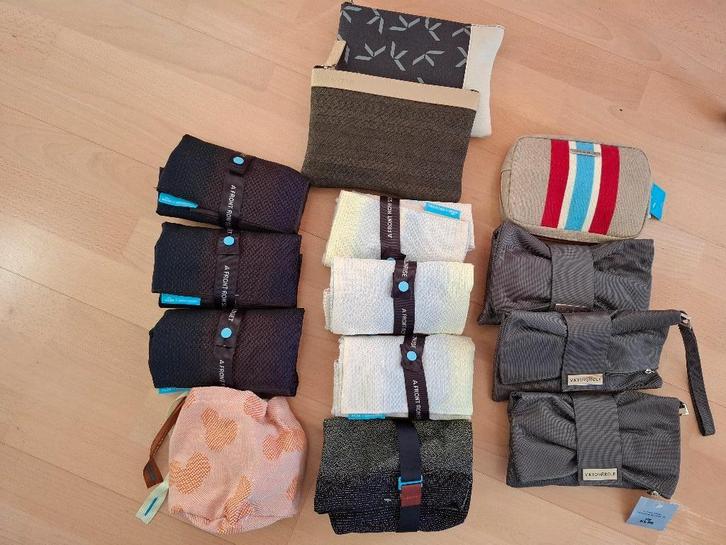 Toilettasjes KLM en Qantas, Sieraden, Tassen en Uiterlijk, Toilettassen, Nieuw, Heer of Dame, Overige kleuren, Ophalen