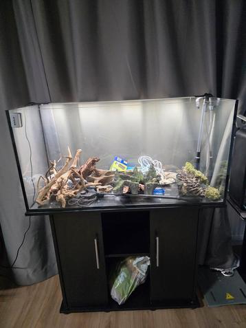 Compleet aquarium 180L te koop  beschikbaar voor biedingen