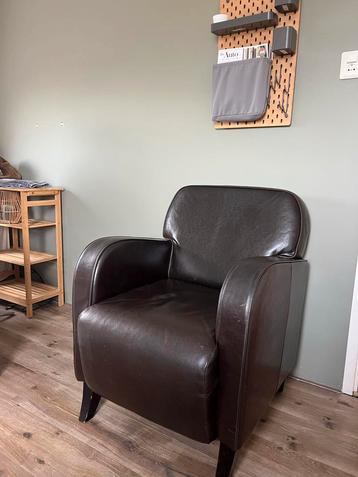 Vintage Bruine lederen fauteuil beschikbaar voor biedingen