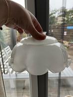 Antieke glazen lampenkap rokkapje met golvende rand, Huis en Inrichting, Lampen | Lampenkappen, Gebruikt, Wit, Rond, Ophalen of Verzenden