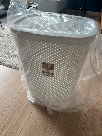 Infinity curver wasmand beschikbaar voor biedingen