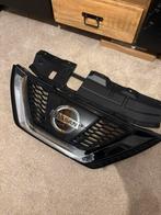 Nissan Qashqai J11 grill, Gebruikt, Voor, Ophalen of Verzenden, Bumper