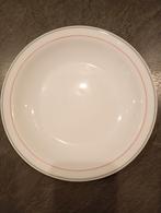 Borden Arcopal wit met rood randje, Huis en Inrichting, Keuken | Servies, Gebruikt, Ophalen of Verzenden, Glas, Bord(en)