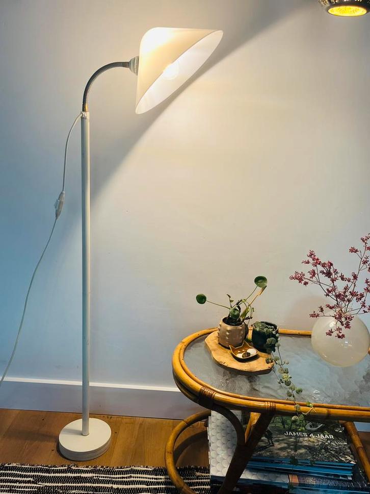 Vintage vloerlamp, Huis en Inrichting, Lampen | Vloerlampen, Gebruikt, Kunststof, Ophalen of Verzenden