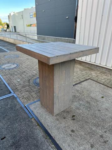 Statafel 90x90x110 cm beschikbaar voor biedingen