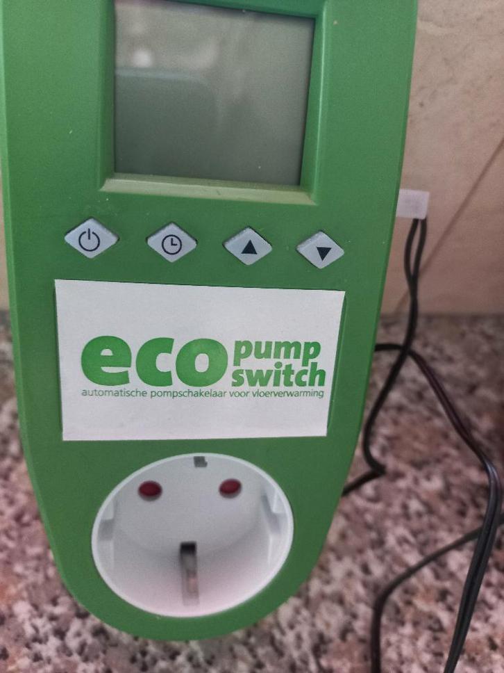 pompschakelaar, Doe-het-zelf en Verbouw, Verwarming en Radiatoren, Zo goed als nieuw, Overige typen, Minder dan 200 watt, Minder dan 30 cm