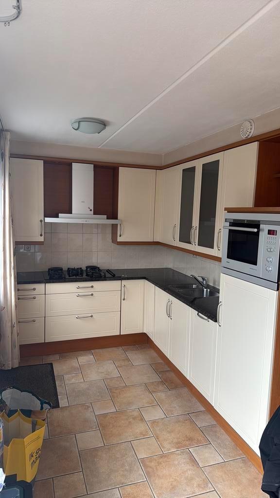 Crèmekleurig, nette keuken incl apparatuur- zelf demonteren!, Huis en Inrichting, Keuken | Complete keukens, Gebruikt, Hoekkeuken