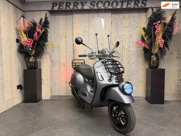 Vespa Scooter GTV 310 Euro5+ 2025 0km | 4 Jaar Fabrieksgaran beschikbaar voor biedingen